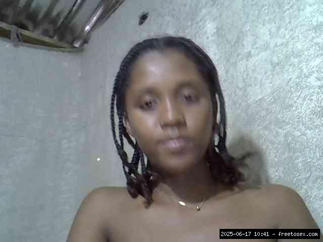 Group chat for 20 39 tokens, Full privates for 90 tokens, Privates for 60 8..., brunette hair 9