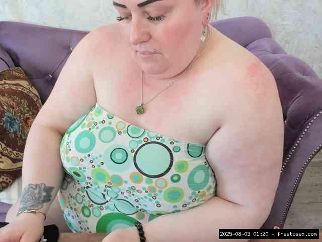 Shaved white, Shaved mature, Group chat for 40 tokens, Full privates for 90..., Dildo 16