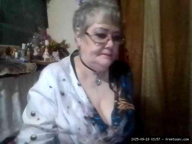 Group chat for 20 39 tokens, Full privates for 90 tokens, Privates for 60 8..., Roleplaying 2