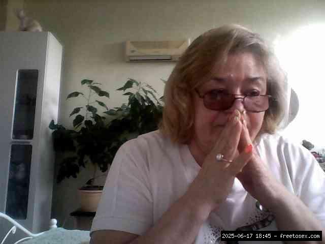 Group chat for 40 tokens, Privates for 30 59 tokens, American, White granny..., brunette grannies 1