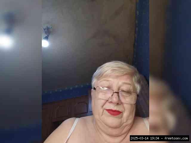 Group chat for 20 39 tokens, Full privates for 90 tokens, Privates for 60 8..., Big Ass Grannies 4