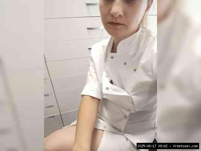Shaved white, Shaved mature, Group chat for 20 39 tokens, Full privates for..., 15 18
