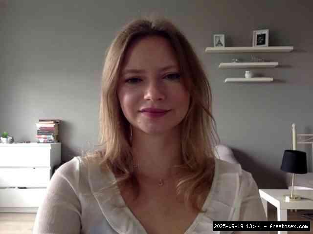 Shaved white, Shaved babes, Group chat for 40 tokens, Full privates for 30 ..., domi 19
