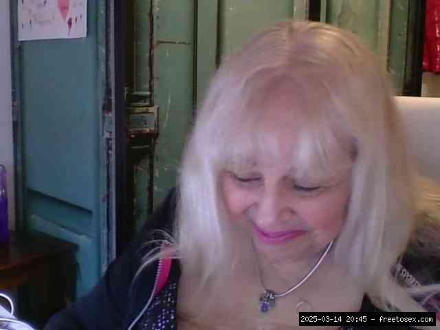 Group chat for 40 tokens, Full privates for 90 tokens, Privates for 90 toke..., white grannies 1