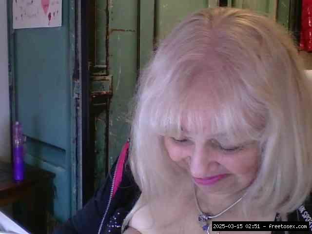 Group chat for 40 tokens, Full privates for 90 tokens, Privates for 90 toke..., Best Grannies 8