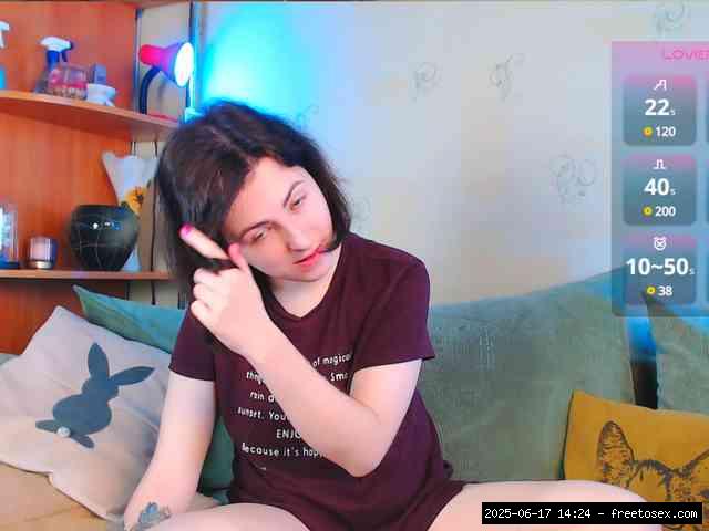 Group chat for 20 39 tokens, Full privates for 90 tokens, Privates for 60 8..., Ukrainian 4