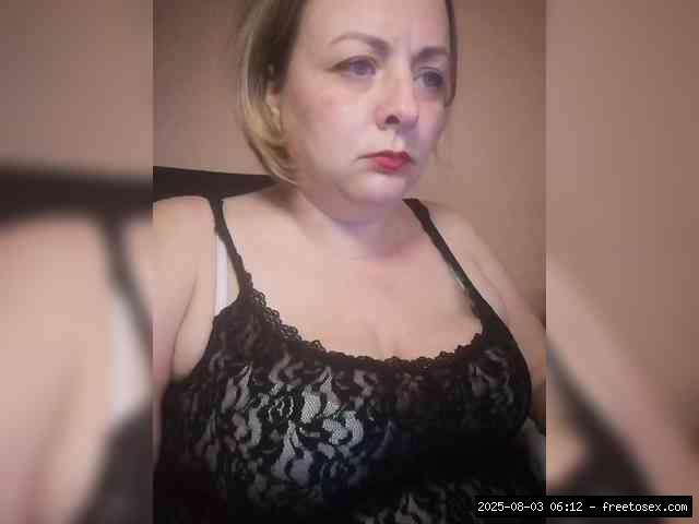 Shaved white, Shaved mature, Group chat for 20 39 tokens, Full privates for..., Licking 14