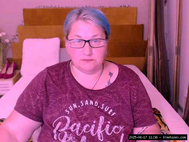 Shaved white, Shaved grannies, Group chat for 20 39 tokens, Full privates f..., American 6