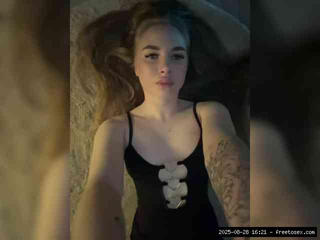 Dirty talk, Shaved white, Shaved babes, Group chat for 40 tokens, Full priv..., Housewife 16