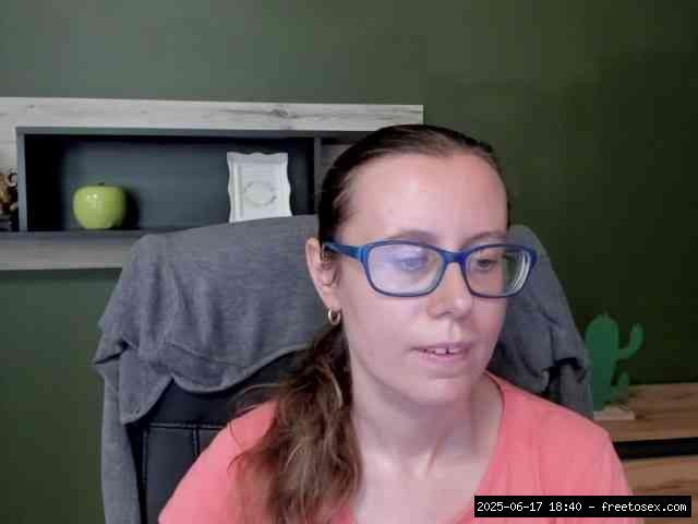 Shaved white, Shaved mature, Group chat for 20 39 tokens, Full privates for..., secretary 5