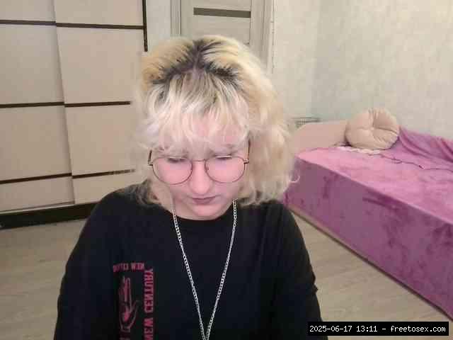 Shaved white, Shaved teens, Group chat for 40 tokens, Full privates for 60 ..., skinny white 13