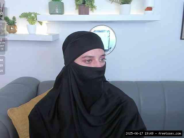 Group chat for 20 39 tokens, Full privates for 90 tokens, Privates for 30 5..., Arab Milfs 4