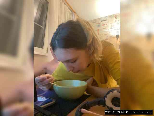 Shaved white, Shaved teens, Group chat for 40 tokens, Full privates for 90 ..., eating pussy 15