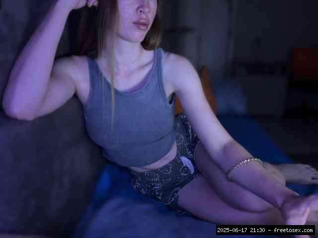 Shaved white, Shaved babes, Group chat for 20 39 tokens, Full privates for ..., Geek 6