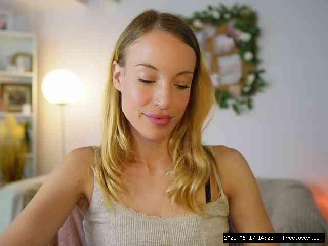 Shaved white, Shaved teens, Group chat for 40 tokens, Full privates for 90 ..., camshow 19
