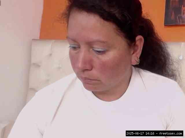 Shaved mature, Shaved latina, Group chat for 20 39 tokens, Full privates fo..., Tugging 4