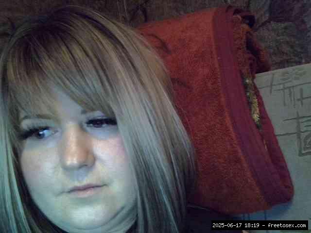 Shaved white, Shaved mature, Group chat for 20 39 tokens, Full privates for..., Rub 6