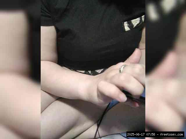Group chat for 40 tokens, Full privates for 90 tokens, Privates for 90 toke..., Squirt White 14