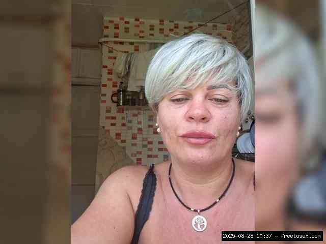 Group chat for 20 39 tokens, Full privates for 30 59 tokens, Privates for 3..., housewife 1