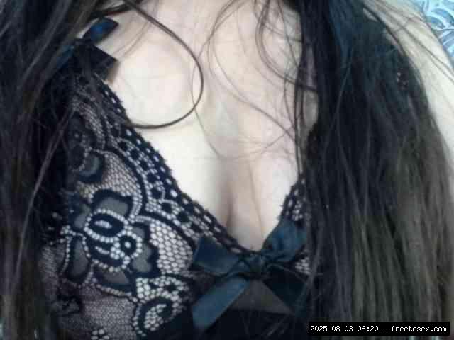 Group chat for 20 39 tokens, Full privates for 90 tokens, Privates for 30 5..., brunette mature 17
