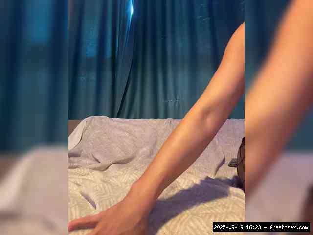 Shaved white, Shaved teens, Group chat for 40 tokens, Full privates for 90 ..., Dildoing 10