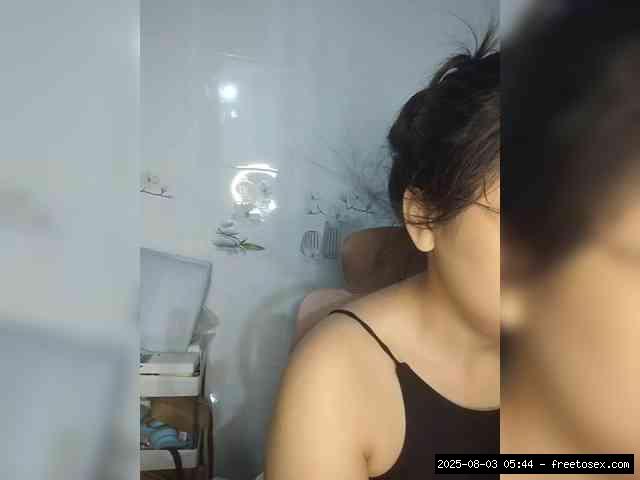 Group chat for 20 39 tokens, Full privates for 90 tokens, Privates for 60 8..., small babes 9
