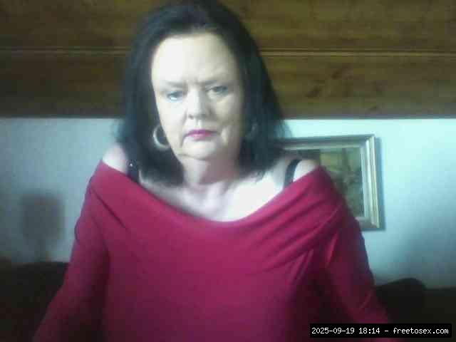 Dirty talk, Shaved white, Shaved grannies, Group chat for 40 tokens, Full p..., fingering grannies 17