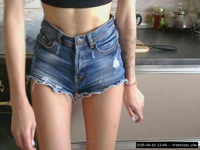 Shaved white, Shaved teens, Group chat for 40 tokens, Full privates for 90 ..., jerking 1