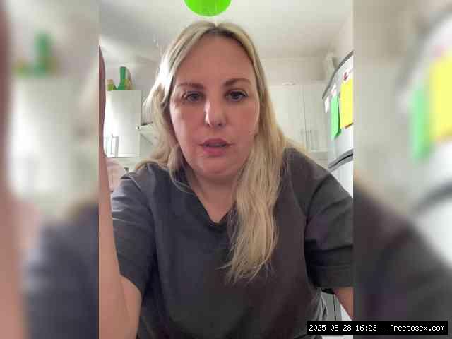 Group chat for 20 39 tokens, Full privates for 90 tokens, Privates for 60 8..., housewife 13