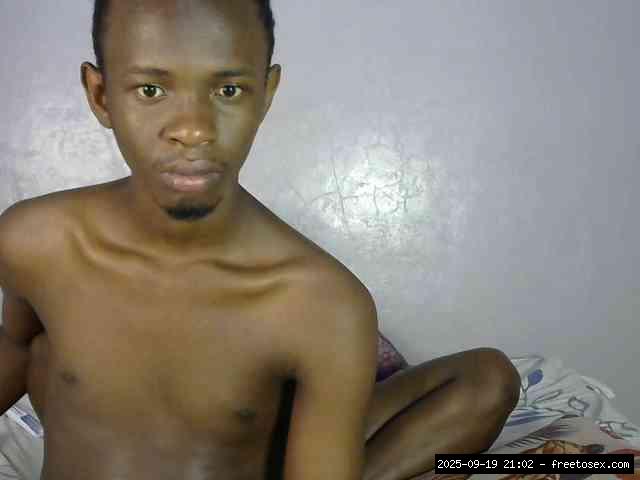 Dirty talk, Group chat for 20 39 tokens, Full privates for 90 tokens, Priva..., muscle brunette 3