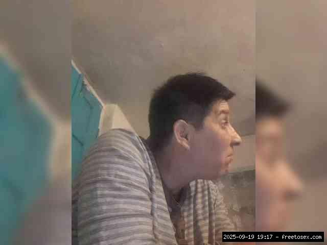 Dirty talk, Group chat for 20 39 tokens, Full privates for 90 tokens, Priva..., Penis 12