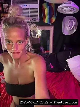 Girls, White milfs, White, Topless white, Topless milfs, Topless, Stripteas..., Mobile Milfs 14