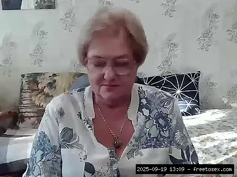 Girls, White grannies, White, Small audience, Medium, Housewives, Handjob, ..., New Grannies 14